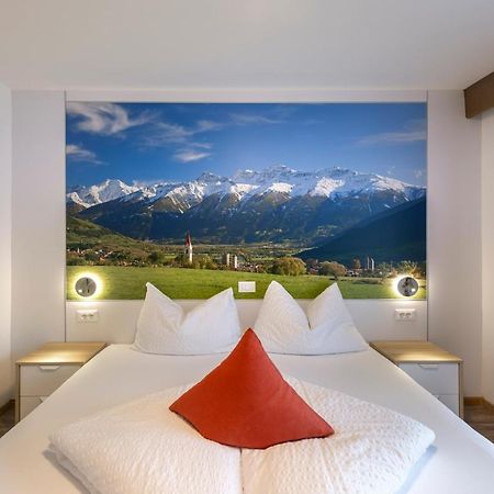 Pension Florian บัวร์กูสิโอ ภายนอก รูปภาพ