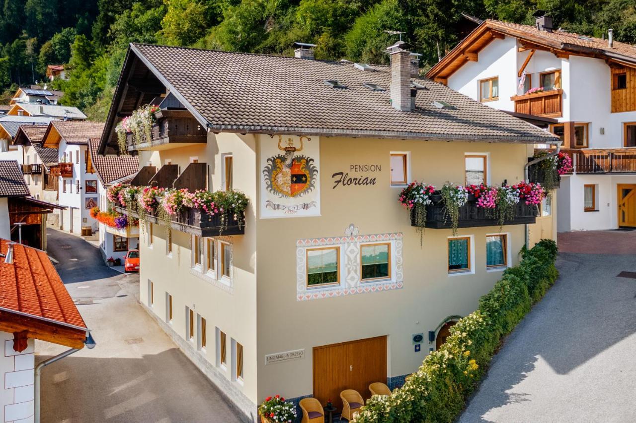 Pension Florian บัวร์กูสิโอ ภายนอก รูปภาพ